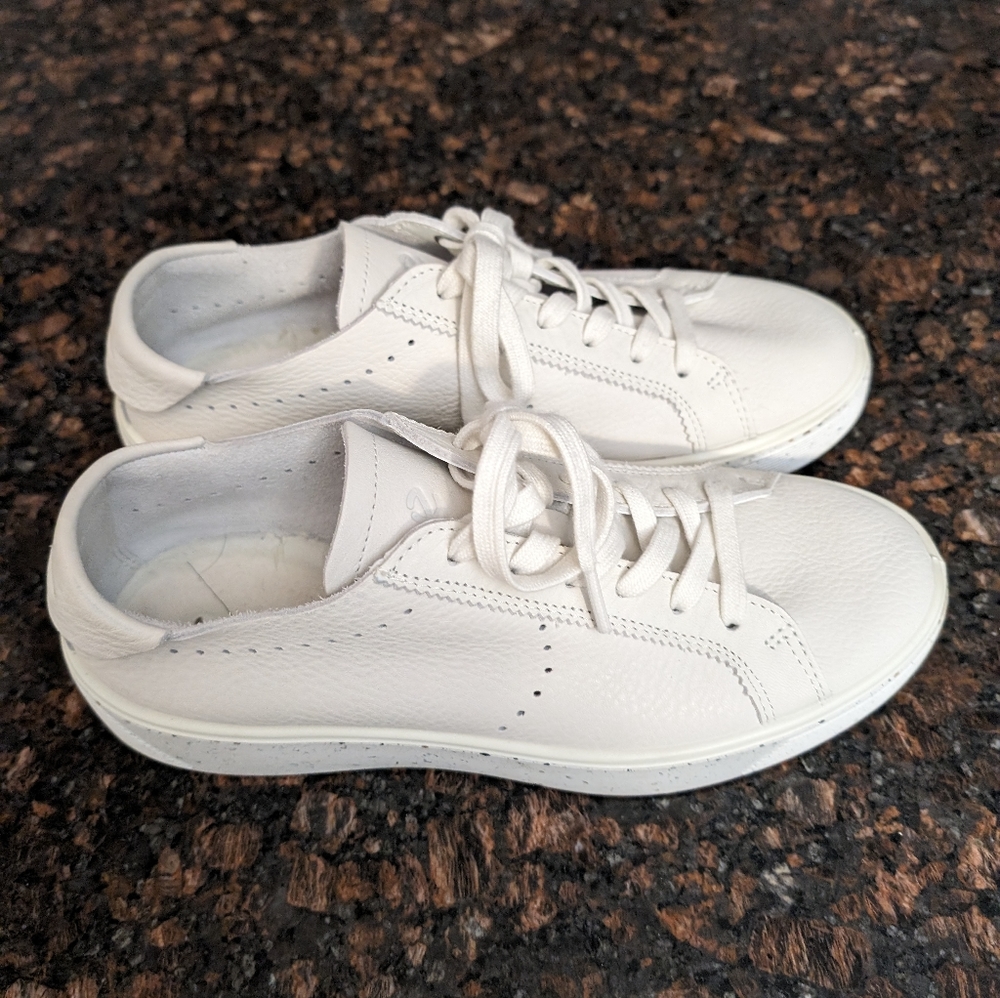Ecco Street Tray Sneakers Womens Size EU 39 US 8.5 White Leather Lace Up Low Top
